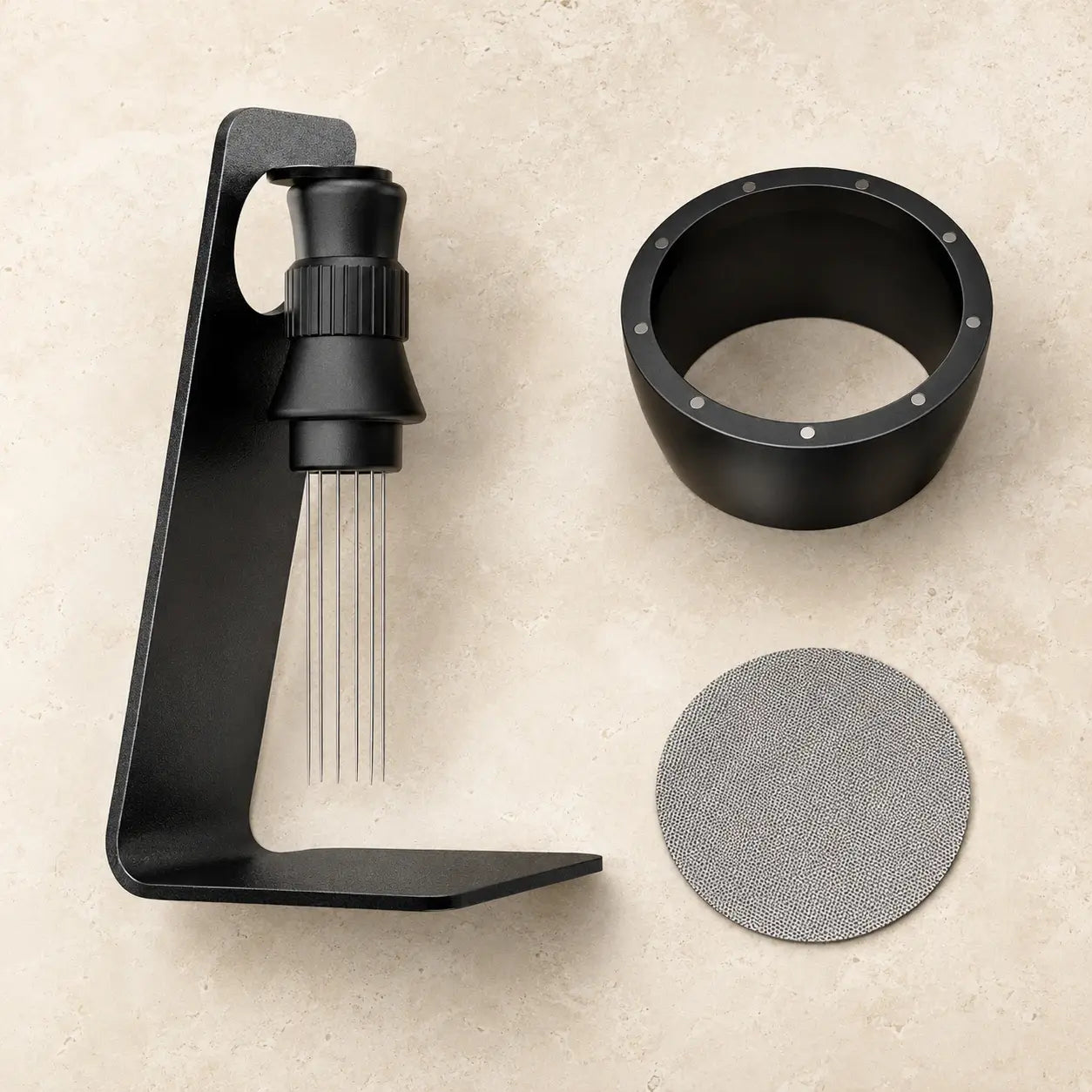 Dreiteiliges Ristrevo Essential Barista Set mit einzeln dargestelltem WDT-Werkzeug, Dosiertrichter und Puck Screen